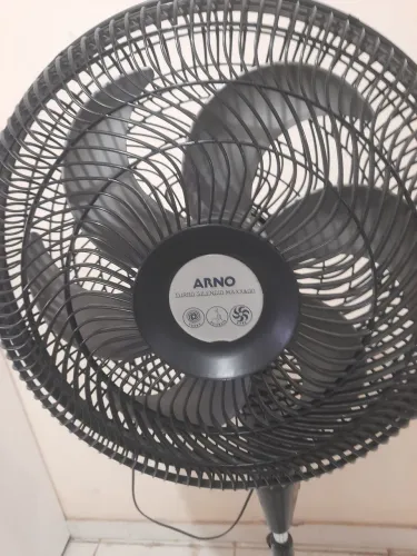 Ventilador Arno de coluna Turbo