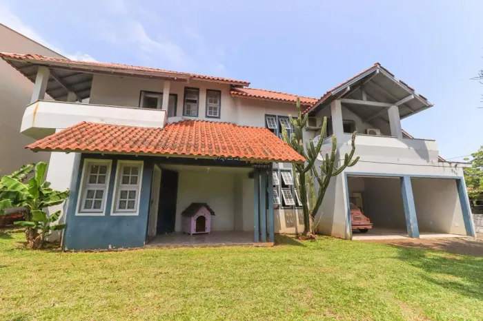 Casa em Canoas Bairro Nossa Senhoras das Graças Ref.:VH-601