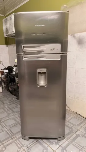 Geladeira Electrolux frosfree 470 litros funcionando perfeitamente