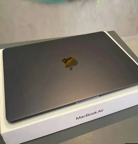 Macbook M5 13" 2026 512/16GB Meia Noite Novo Lacrado 1 Ano Garantia Apple