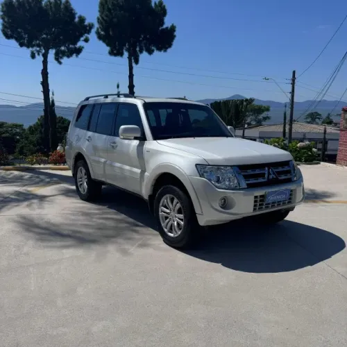 Mitsubishi Pajero HPE Full 3.2 4X4 T.i.dies. 5P AUT 2012