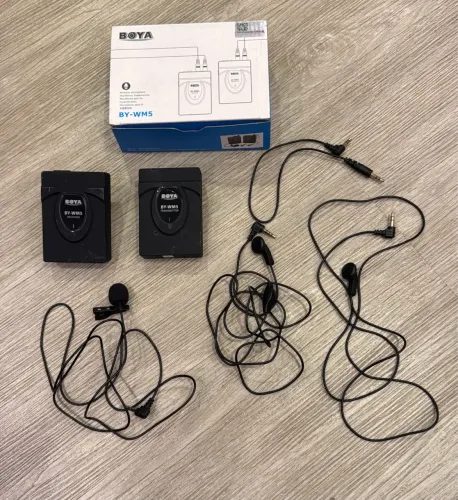 Microfone de lapela sem fio Boya BW-WM5 Completo na caixa - Nunca usado!