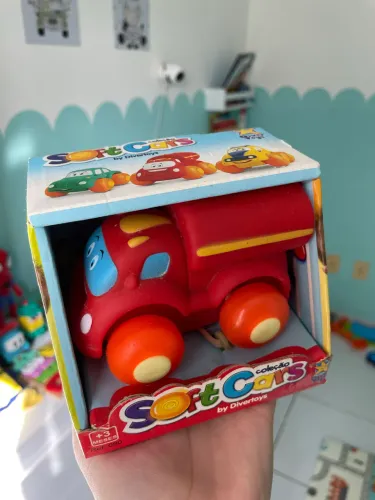 Brinquedo carrinho