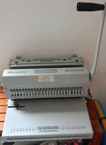 Encadernadora Excentrix 2x1 Wire-o