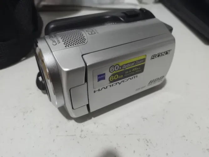 Câmera handycam dcr-sr47 (problema na bateria)