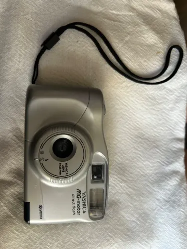 Máquina fotográfica yashica mg-motor 