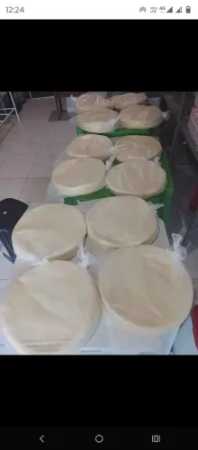 Vendo massa de pizza pre assada