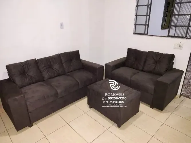 Sofá 2 e tres lugares com Puff Material suede D33 Confortável Direto da Fábrica