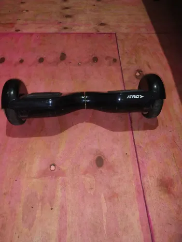 Hoverboard usado com carregador por 900 reais
