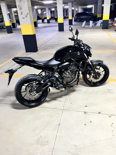 MT 07 EXTREMAMENTE NOVA