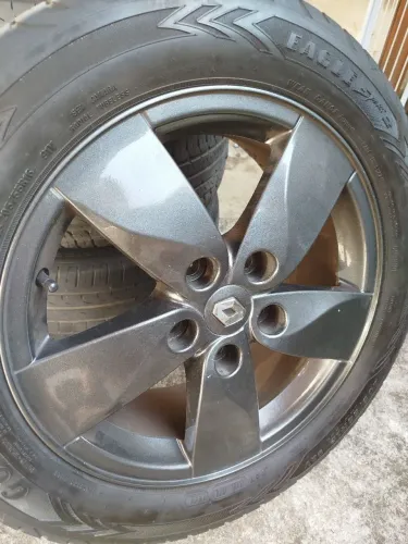 Jogo de rodas aro 16 furação 5x114. Retirado de um Renault fluence.