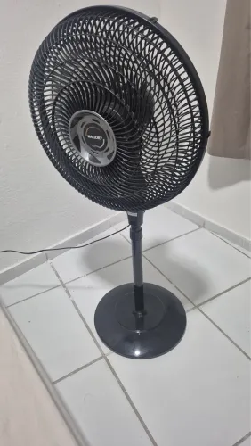 Ventilador Mallory com controle remoto