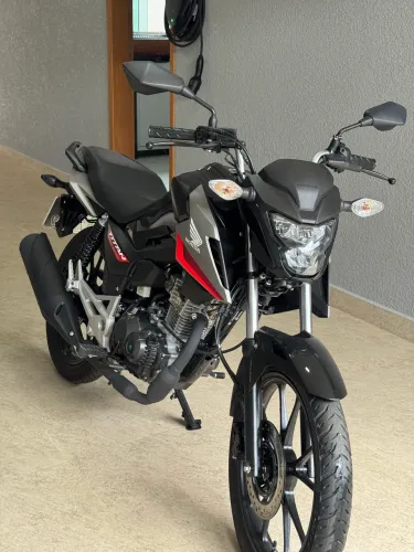 Cg 160 Titan com apenas 300km rodados!