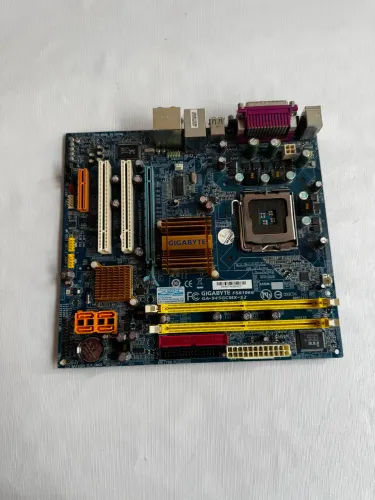 Placa mãe Gigabite FSB1966GA-945GCMX-S2