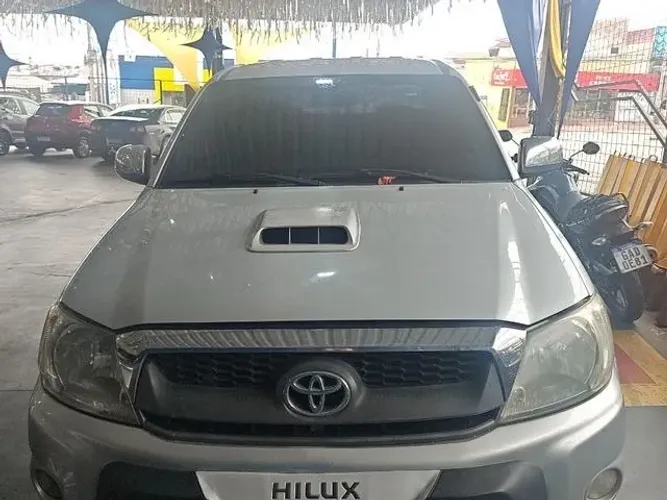 Toyota Hilux CD SRV D4-d 4X4 3.0 TDI Diesel AUT 2011