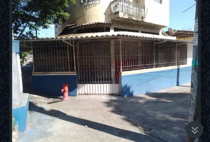 Vendo casa 150 metros quadrado.