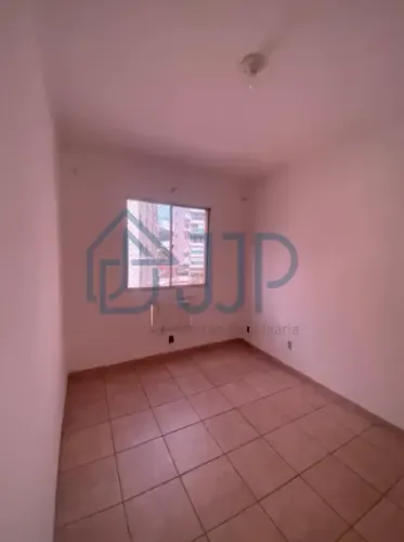 ALUGO OTIMO APARTAMENTO COM 03 QUARTOS - PECHINCHA