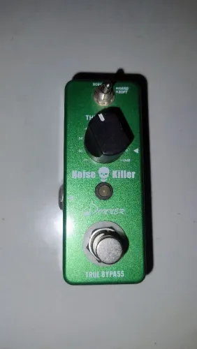 Pedal gate