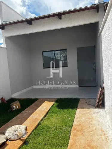 CASA COM SUÍTE NO SETOR SOLANGE PARK EM GOIÂNIA