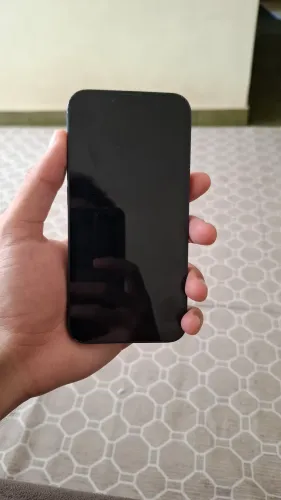 iPhone 14 para retirada de peças