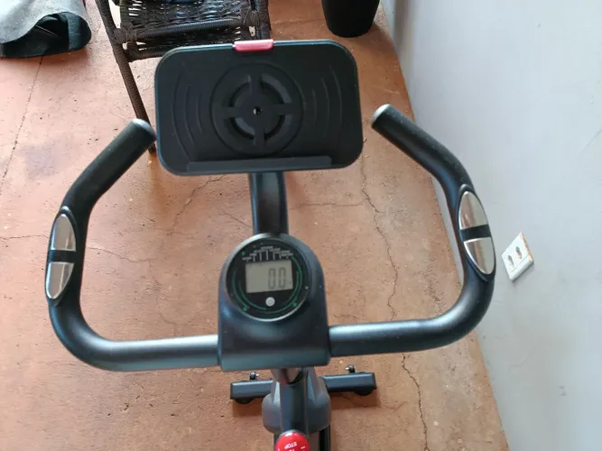 Bicicleta Ergométrica Fitness para Cardio e Spinning Profissional.
