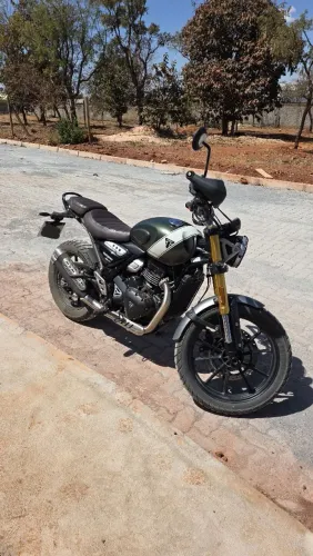 Triumph Scrambler 400X - 3.632km - IPVA pago