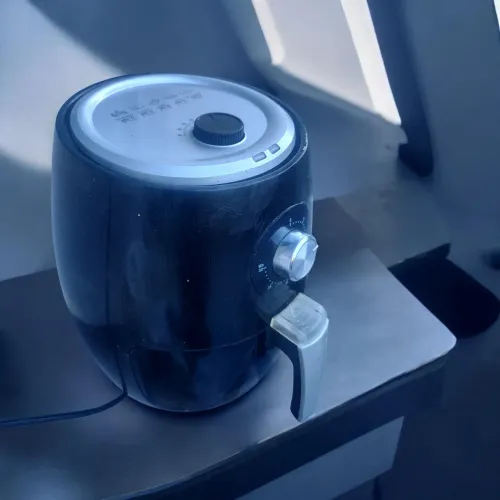 Airfryer 3,8L em perfeito estado como nova.