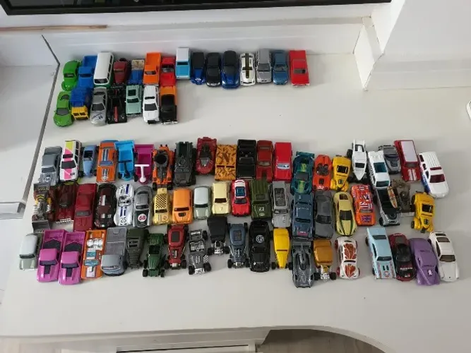 carrinhos hotwheels 1:64