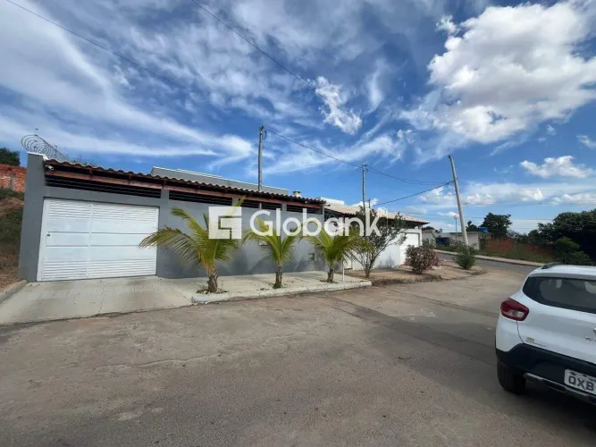 Casa Residencial à Venda no Bairro Jaraguá (Montes Claros/MG) | 2 Quartos | Porcelanato