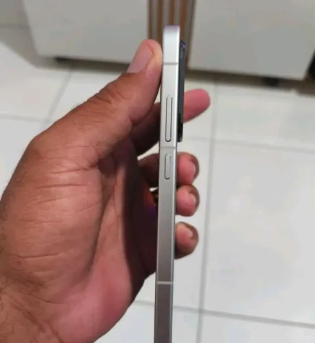 Xiaomi Poco F7 Silver Edition