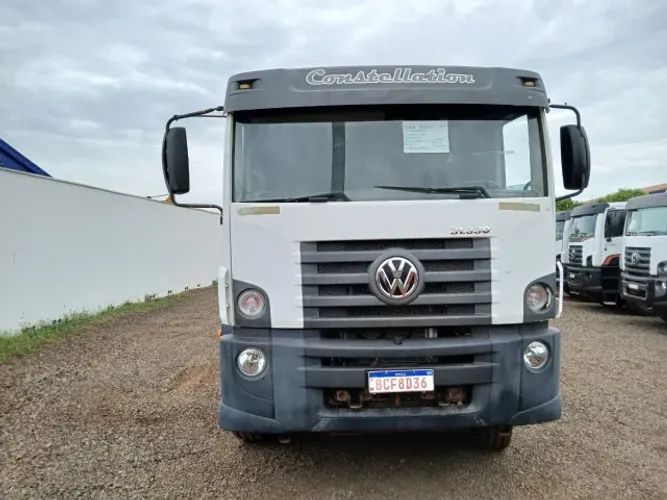 VOLKSWAGEN 31.330 6X4 CONSTELLATION