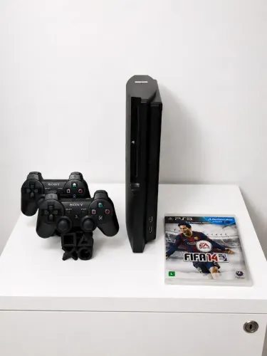 Playstation 3 com 2 controle + 1 jogo