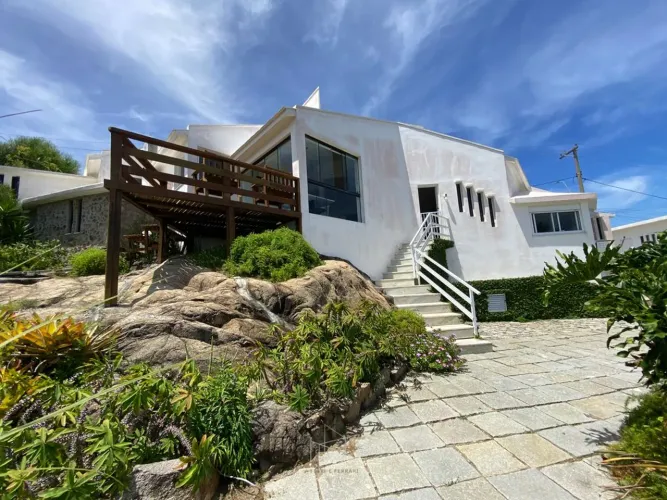 Linda Casa à Venda no Pontal do Atalaia, Arraial do Cabo