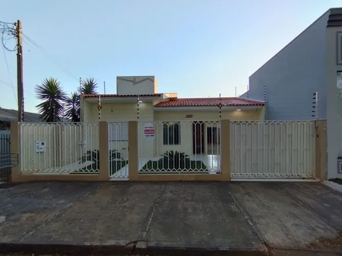 Casa à venda na Zona II em Umuarama PR