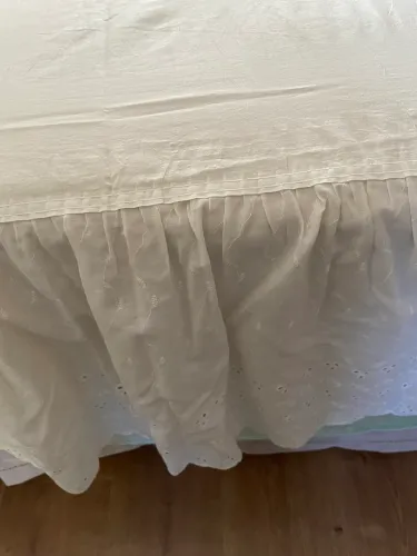 Lindas saias para cama box.