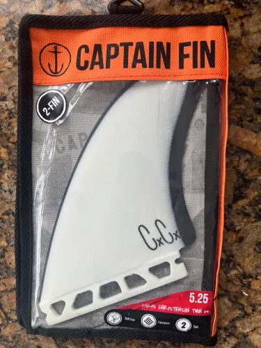 Quilhas Futures Captain Fin Chris Christenson Twin 5.25 pol. - biquilhas - novas