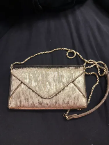 bolsa dourada zara