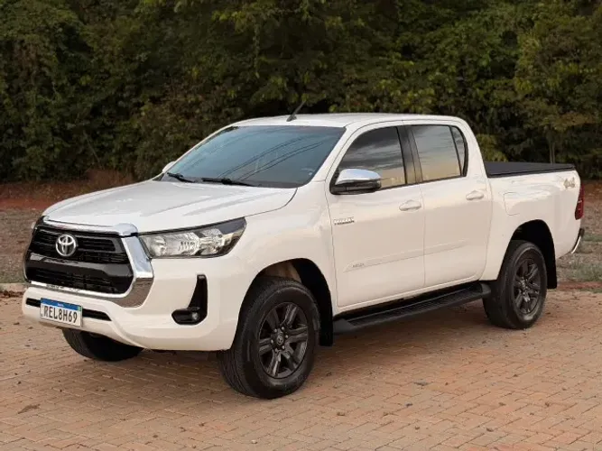 Toyota Hilux CD SR 4X4 2.8 TDI Diesel Aut. 2021