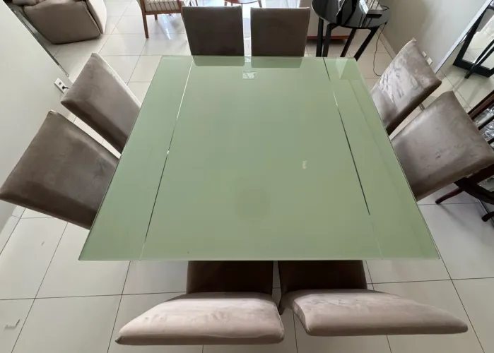 Mesa de jantar quadrada + 8 cadeiras
