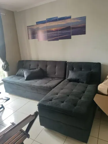 SOFÁ COM 2,10 METROS SEMI NOVO