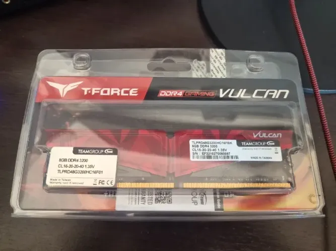 Kit Memória RAM 16GB (2x8GB) DDR4 3200MHz T-Force Vulcan