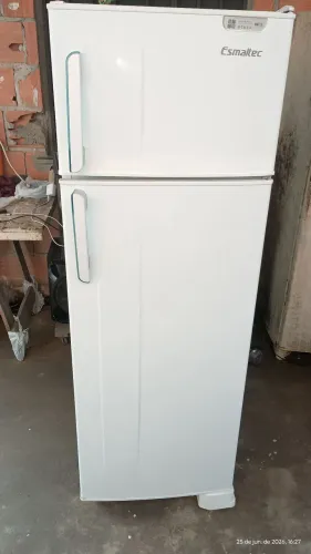 Vendo geladeira gelo seco funcionando perfeitamente 