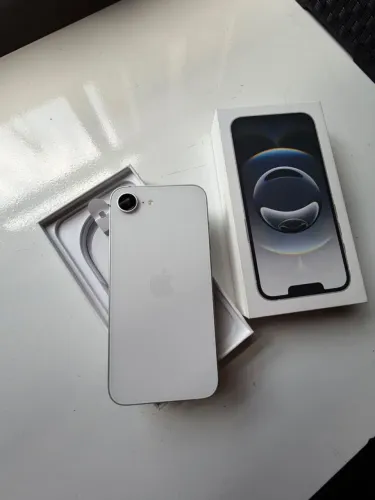 iPhone 16 E original com nota fiscal, na caixa