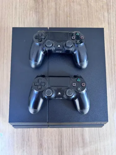 PS4 Fat com defeito