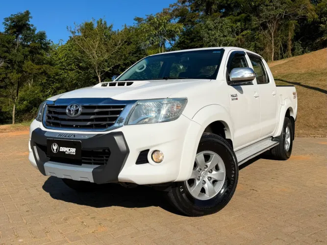 Toyota Hilux CD SRV D4-d 4X4 3.0 TDI Diesel AUT 2015