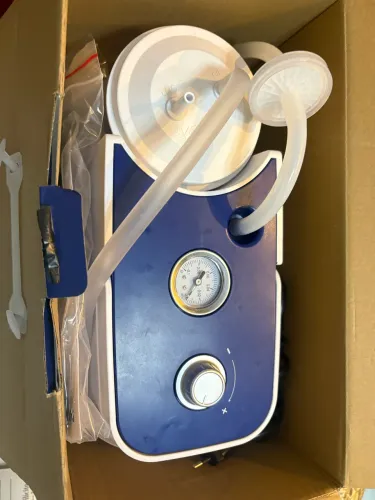 ASPIRADOR DE SECREÇÃO E FLUIDOS MAXMED DELLAMED - BIVOLT (16L/MIN)
