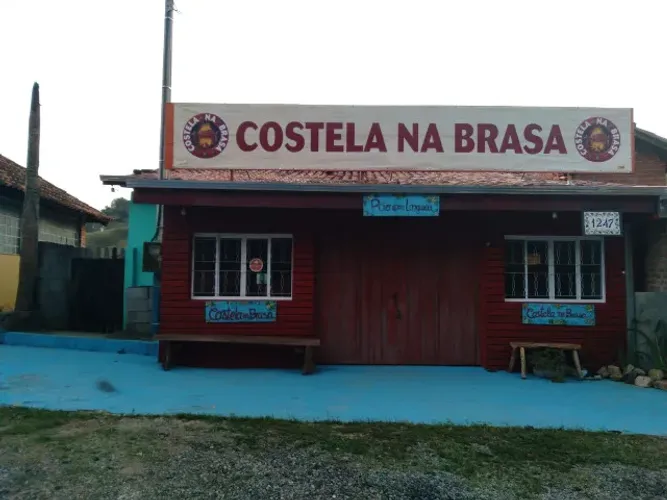 Refúgio Exclusivo na Natureza: Dois Chalés em Amplos Terrenos com 2.500m2 ao todo!