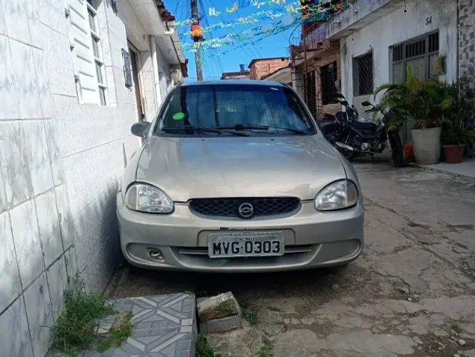 Chevrolet Corsa SED Class.spirit 1.0/1.0 Flexpower (álcool) 2005