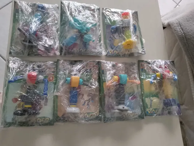Mini gibi Robits+ boneco.