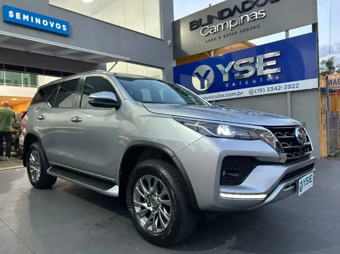 Toyota Hilux SW4 SRX 4X4 4.0 V6 24V Aut. 2021
